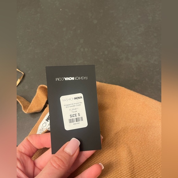 NWT FASHION NOVA TAN CAMEL  MIDI BELTED SWEATER DRESS  S - Picture 8 of 9